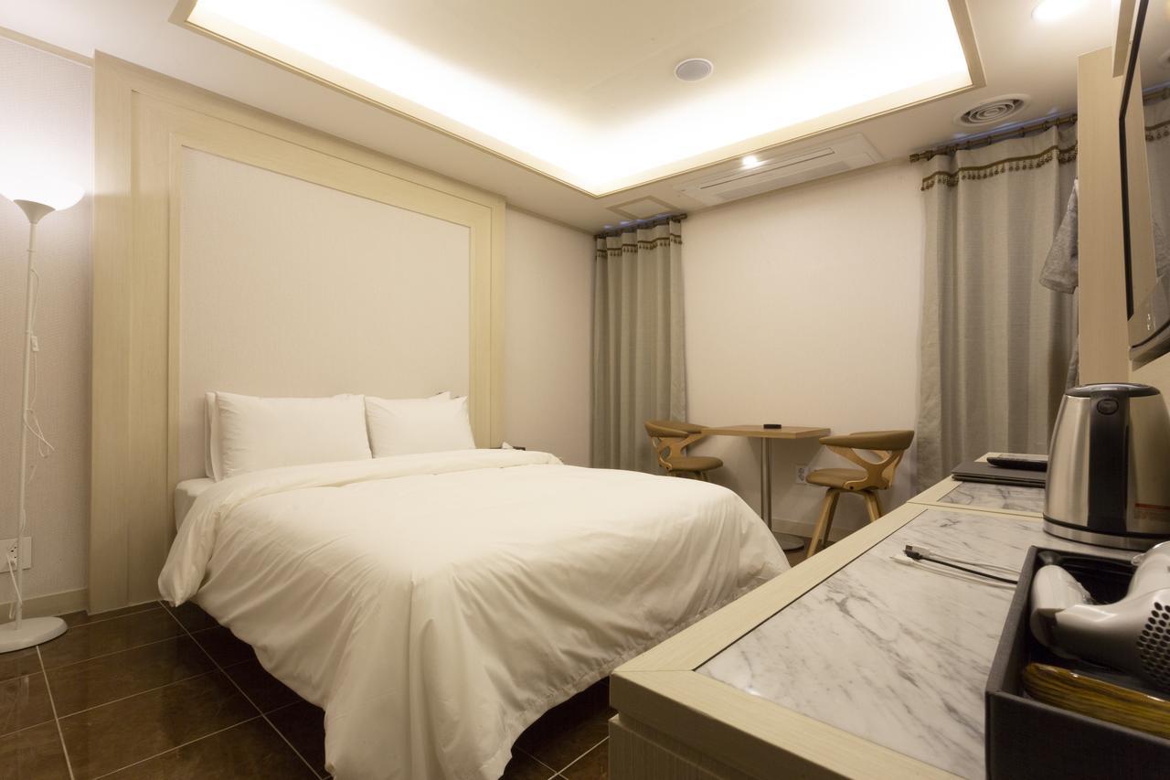 Hotel Tirol Seoul Exterior photo